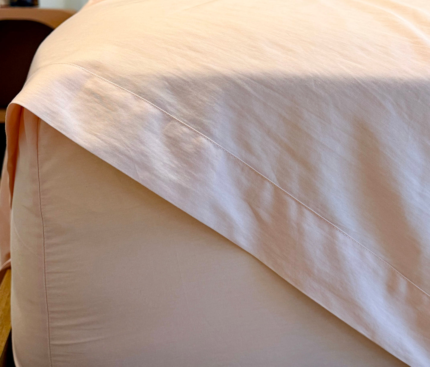 Transcendent Pink Fitted sheet