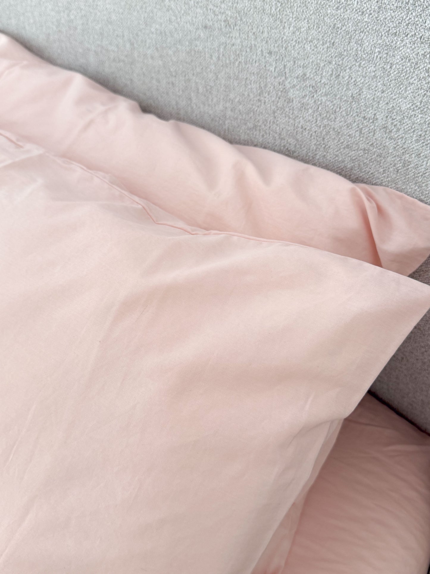 Transcendent pink sheet set
