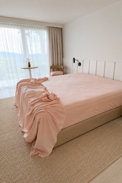 Transcendent pink sheet set