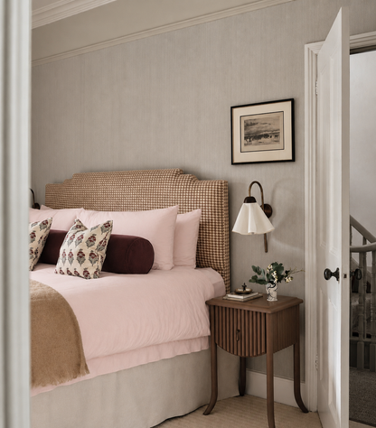 Transcendent pink bed set