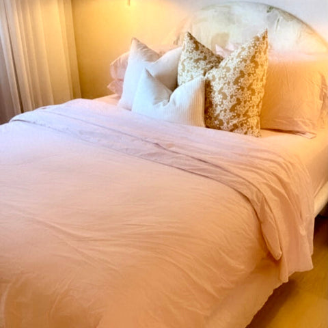 Transcendent pink bed set