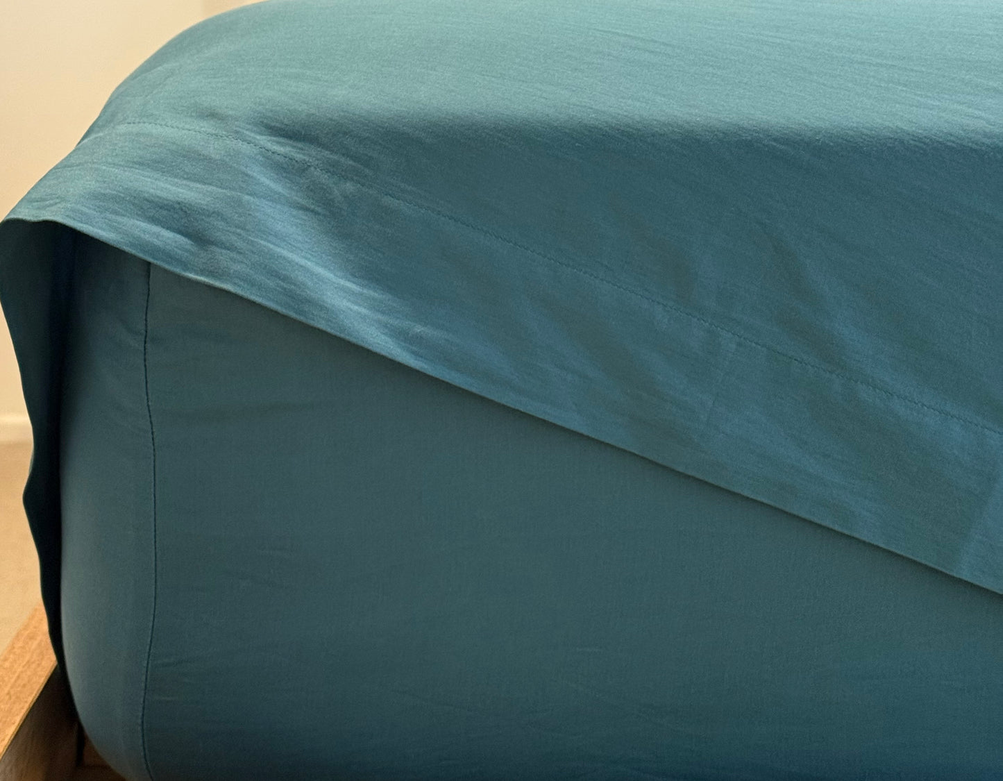 Transformative Teal Fitted sheet