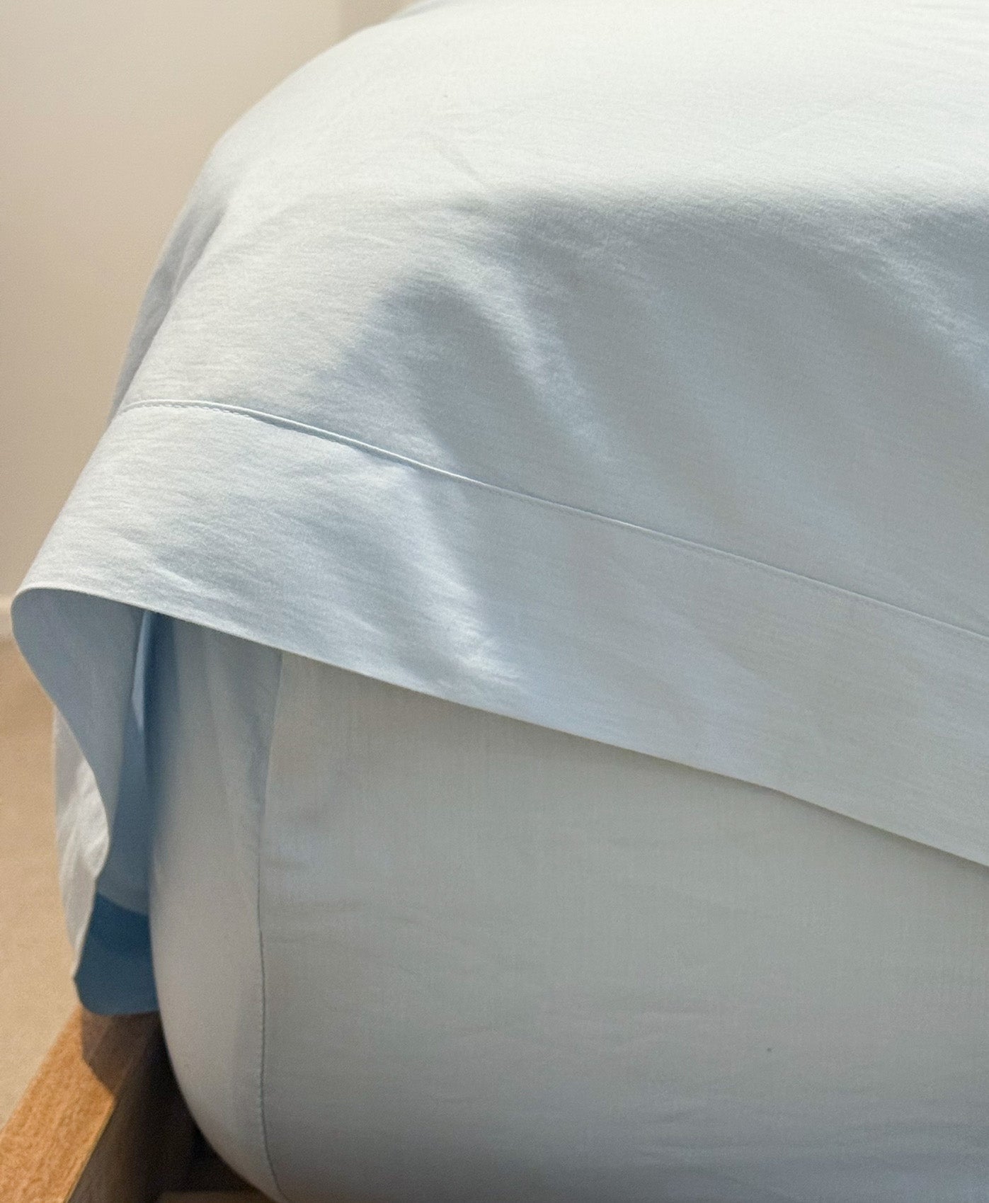 Blue aura sheet set